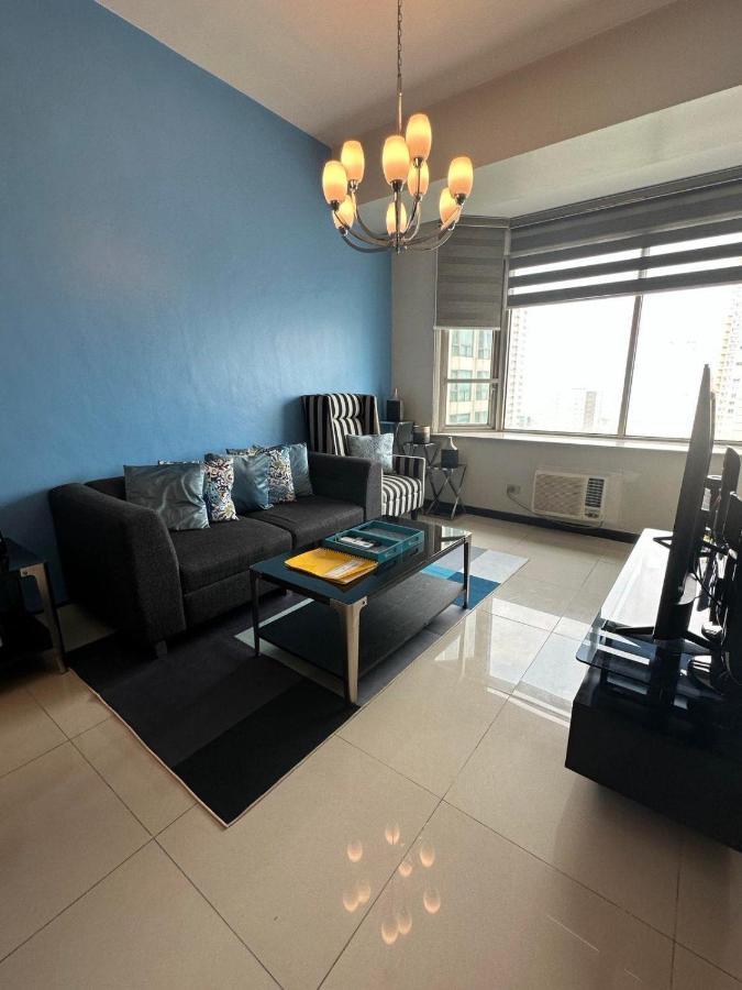 Suites De Marina Manila With Netflix Exteriör bild