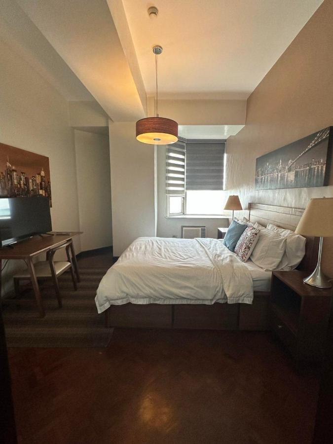 Suites De Marina Manila With Netflix Exteriör bild