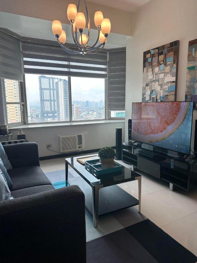 Suites De Marina Manila With Netflix Exteriör bild