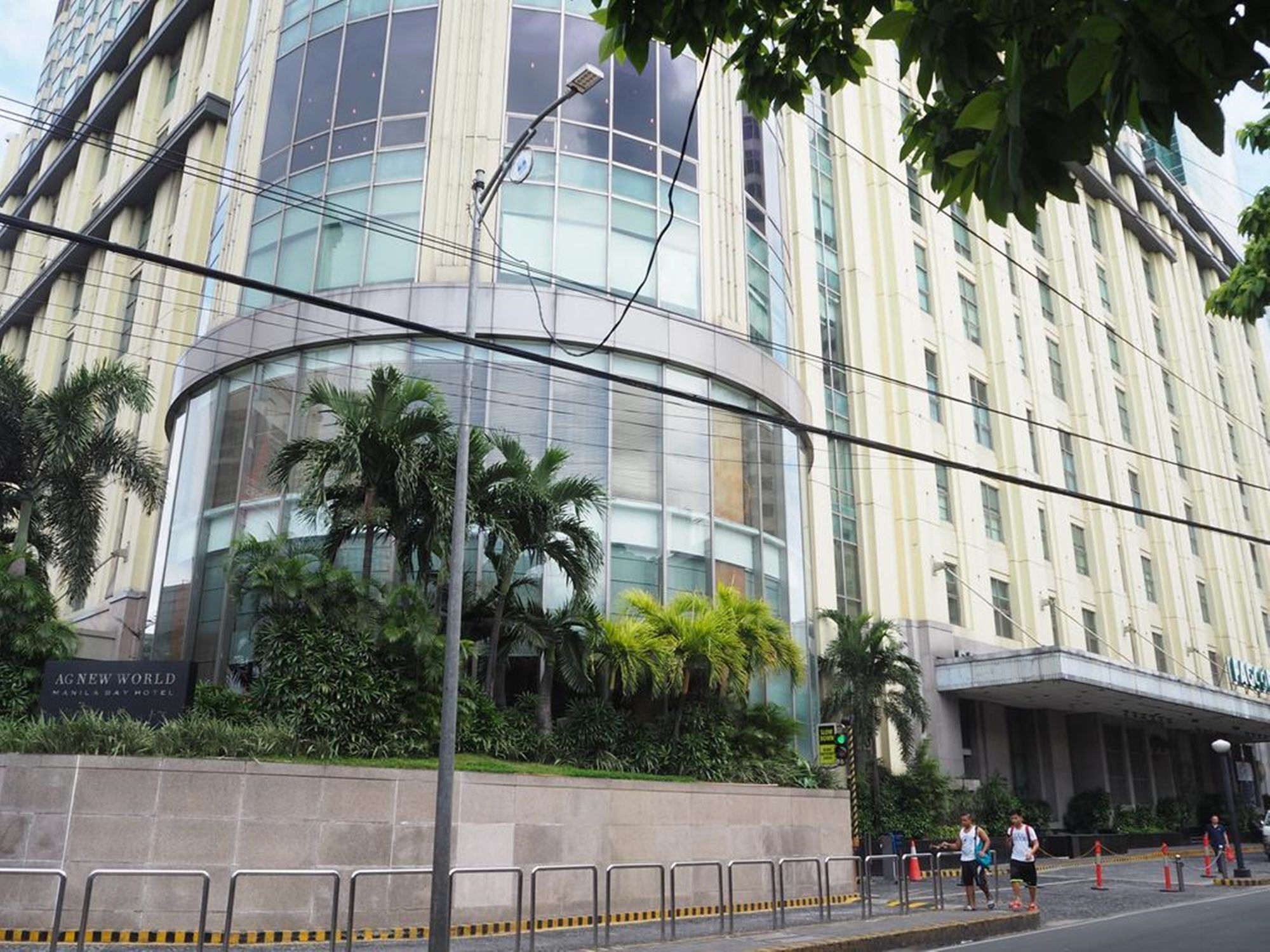 Suites De Marina Manila With Netflix Exteriör bild