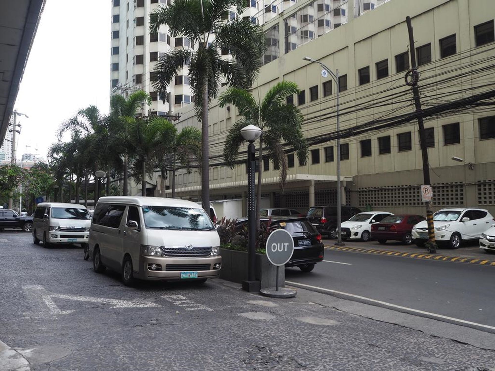 Suites De Marina Manila With Netflix Exteriör bild